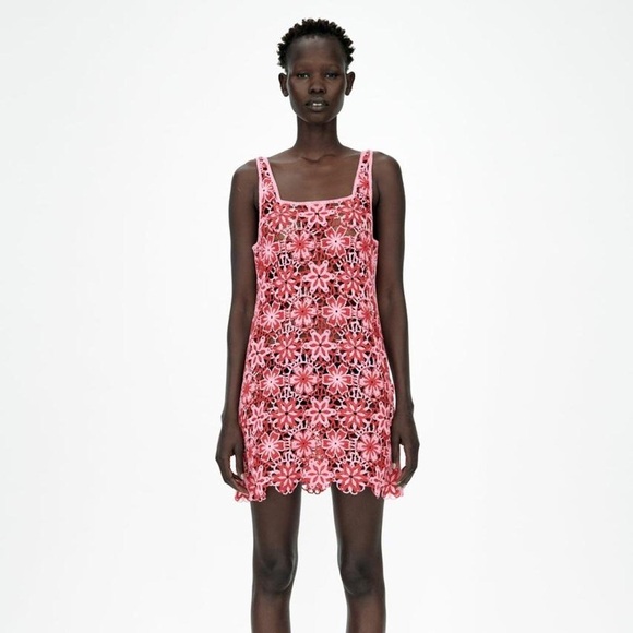 NWT Zara Pink Floral Crochet Dress / Cover Up M - Limited Edition - Picture 8 of 11